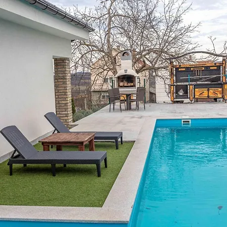 City Escape Luxury