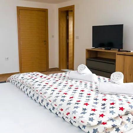 Seoska kuća City Escape Luxury Zuce